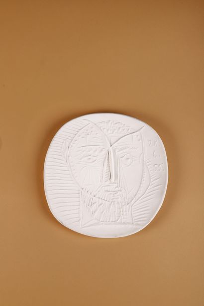 Pablo PICASSO (1881-1973)
Assiette dite Visage...