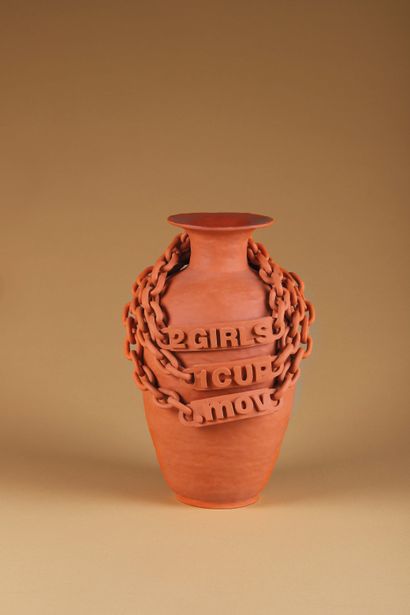 Mathieu FROSSARD (1987)
Vase dit 2 girls...