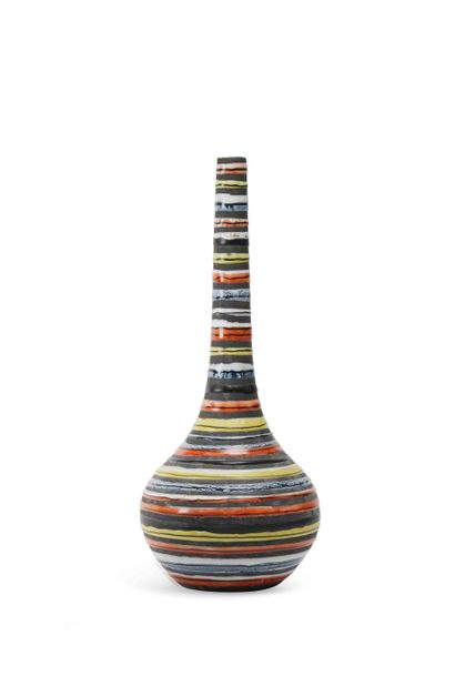 Roger CAPRON (1922-2006)
Vase dit Bouteille
Céramique
Signée...