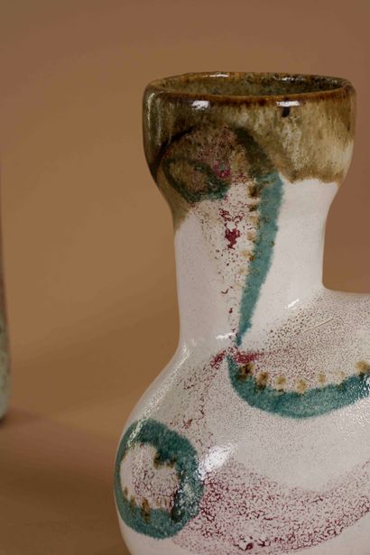 Gilbert VALENTIN (1928-2001)
Vase
Céramique
Signée...