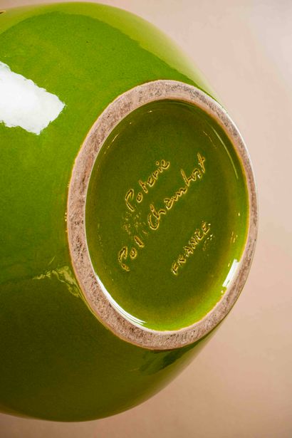 Pol CHAMBOST (1906-1983)
Cache pot
Céramique
Signée...
