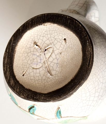 66.
Georges JOUVE (1910-1964)
Pichet
Céramique
Monogrammée...