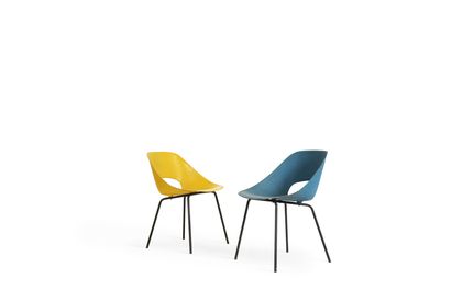Pierre GUARICHE (1926-1995) Suite of 2 chairs...