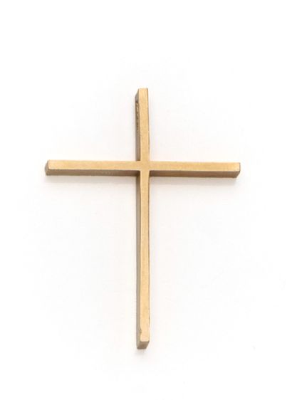 Pendentif en croix latine en or jaune uni...