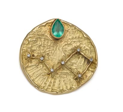 LUIGI QUAGLIA
Pendentif rond en or jaune...