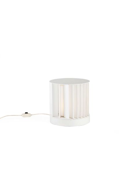NEW LAMP
Rare Heatrow table lamp
Plexiglass,...