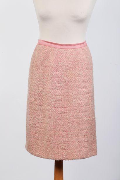 ANONYMOUS 
Set consisting of a salmon pink...