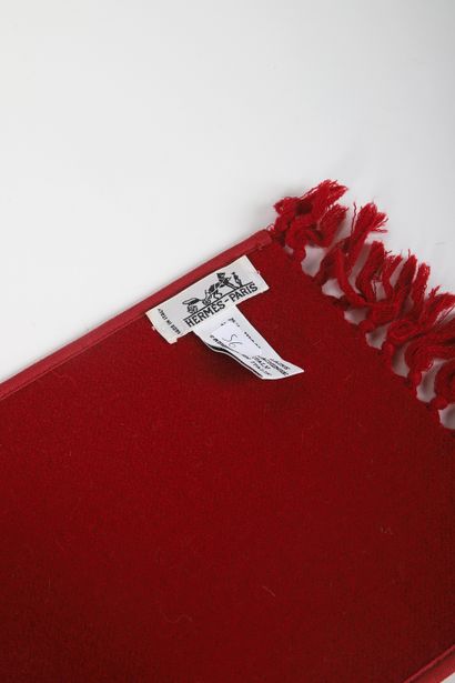 HERMES Paris
Scarf in burgundy wool and silk...