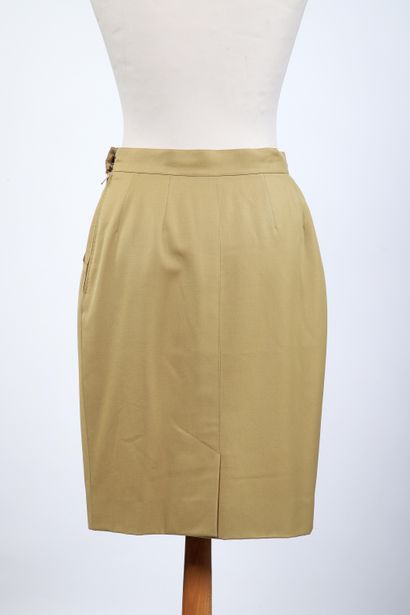 HERMES PARIS
Beige skirt embellished with...