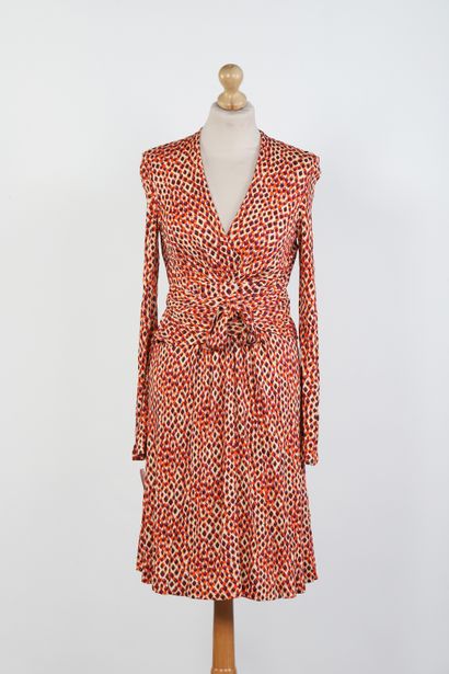Must MALIPARMI
Orange and white printed jersey...