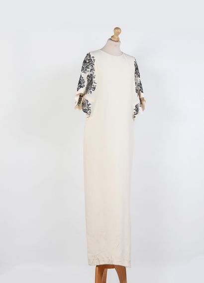 ANONYMOUS 
Lot including a pink silk beaded...