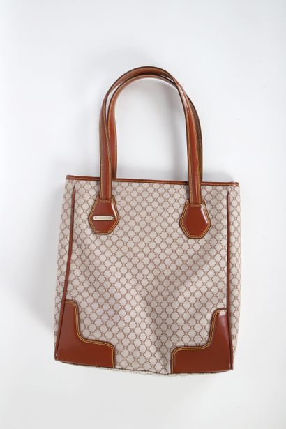 CÉLINE, circa 2007
27 cm tote bag, in beige...