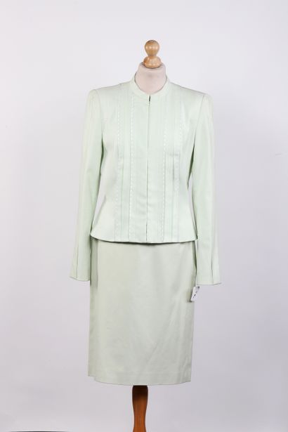 Thierry MUGLER Couture
Water-green wool suit...