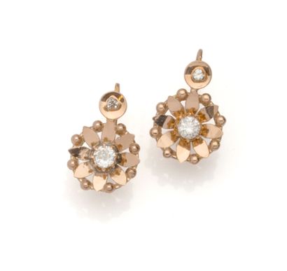 Paire de dormeurses en or rose 18K (750/1000)...
