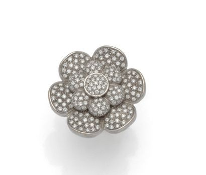 Importante bague en or 18K (750/1000) figurant...