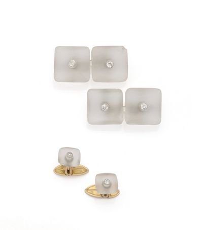 Ensemble d'une paire de boutons de manchette...