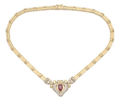 Collier en or jaune 18K (750/1000) à mailles...