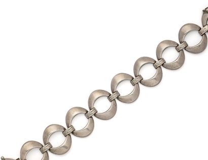 Bracelet gourmette en argent (888/1000) composé...