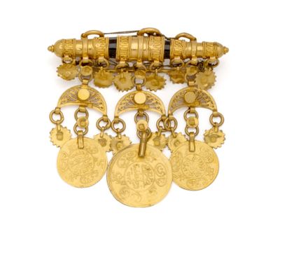 Broche en or jaune 18K (750/1000) agrémentée...