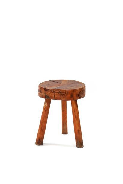 TRAVAIL FRANÇAIS (XX)
Suite de cinq tabourets...