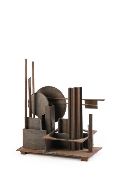 Marcel RAMOND (1935-)
Sculpture à forme géométrique...