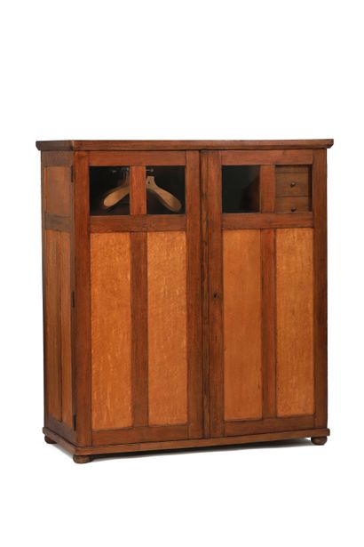 Francis JOURDAIN (1876-1958)
Armoire de rangement
Structure...