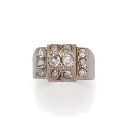 Bague Art Déco, dite pont, en or gris 18K...