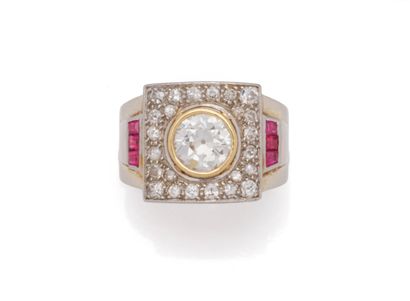 Bague tank en or gris 18K (750/1000) et platine...