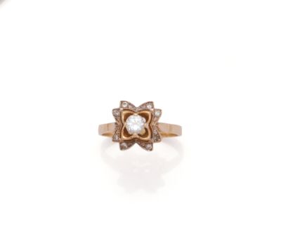 Bague en or rose (583/1000) à décor d'une...