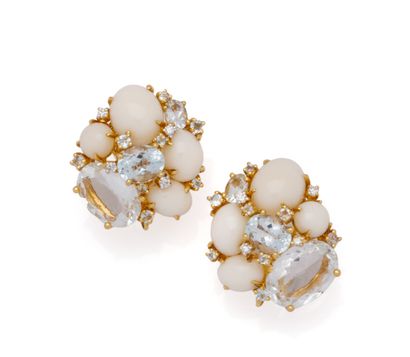 Paire de clips d'oreilles en or jaune 18K...