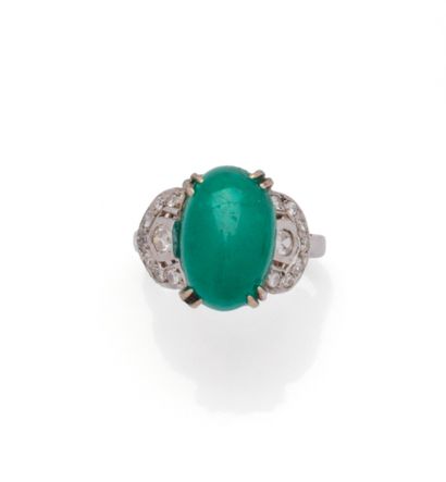 Bague en or gris 18K (750/1000) ornée d'une...