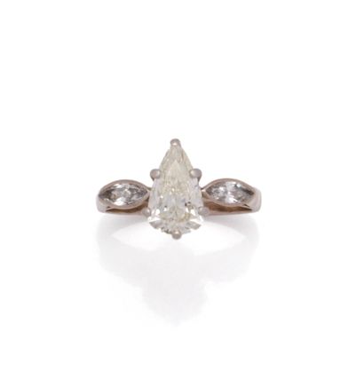 Ring in 18K (750/1000) white gold and platinum...