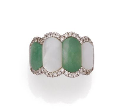 Bague bandeau en or gris 18K (750/1000) ornée...