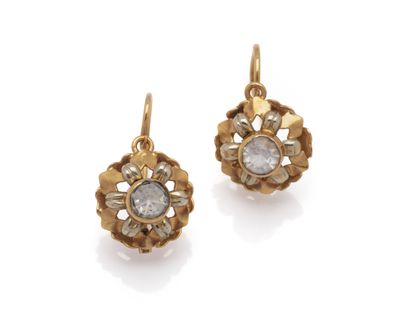 Paire de dormeuses en or rose 18K (750/1000)...