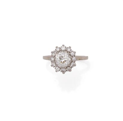 Bague marguerite en or gris 18K (750/1000)...
