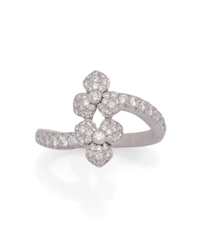 TIFFANY Co.
Bague croisée en platine (950/1000)...