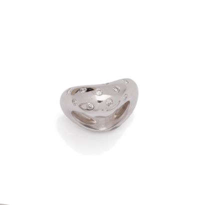 Bague jonc ondulant en or gris 18K (750/1000)...