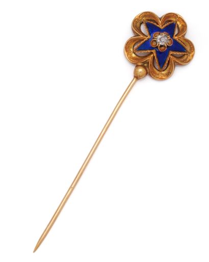 18K (750/1000) yellow gold hatpin decorated...