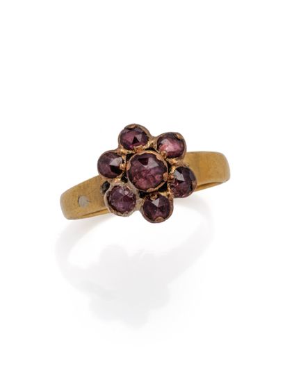 Bague en or jaune 18K (750/1000) formée d'une...