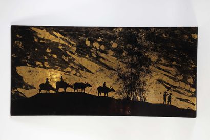 VIETNAM, XXe siècle
Panneau en laque noir...