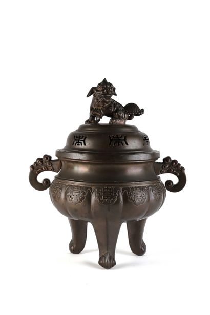 VIETNAM, XIXe siècle
Grand brûle parfum en...