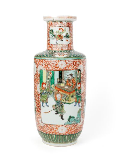 CHINE, XIXe siècle
Vase rouleau en porcelaine...