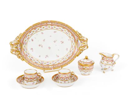 Sèvres
Déjeuner en porcelaine dure composé...