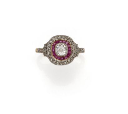 Bague en or 18K (750/1000) et platine (850/1000)...