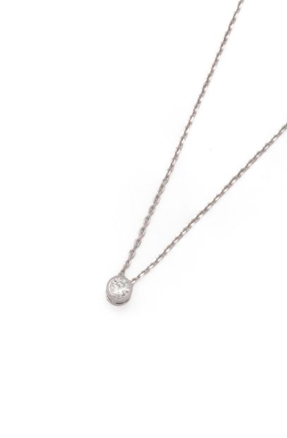 Collier en or gris 18K (750/1000) orné d’un...