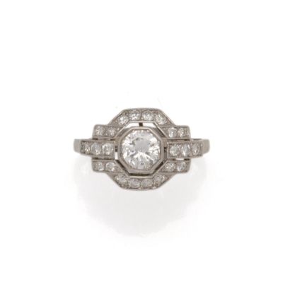 Bague Art Déco en platine (850/1000) et or...