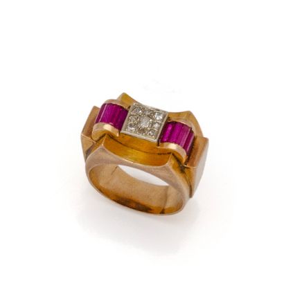Bague tank en or rose 18K (750/1000) centrée...