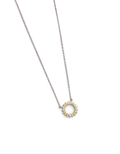 Collier en or gris 18K (750/1000) centré...