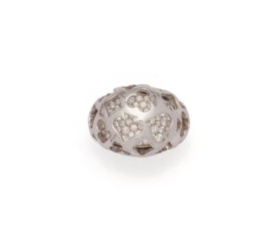 ADLER Genève
Bague boule en or gris 18K (750/1000)...