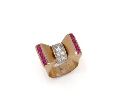 Bague tank en or 18K (750/1000) et platine...